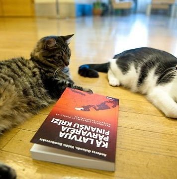 Новыми символами столицы Латвии стали Мурис и Кузя Мурис и Кузя - новые звезды Рижской городской Думы.